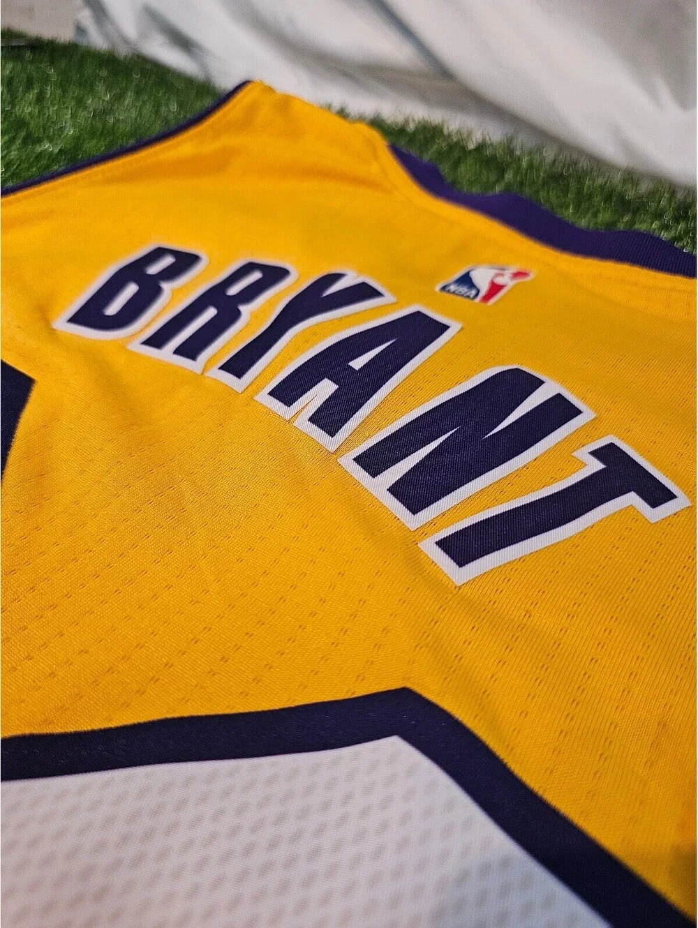 Authentic Los Angeles Lakers #24 Kobe Bryant NBA Swingman Jersey Size S